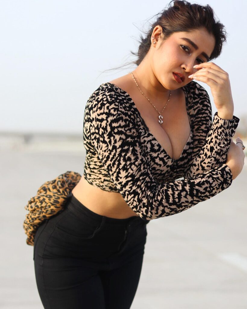 Sofia Ansari Hot Photos