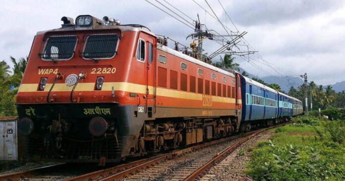 Indian Railways unconfirmed berths new HHTs devices