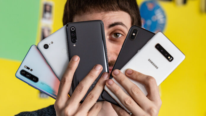 what things we need to keep in mind while buying a smart phone